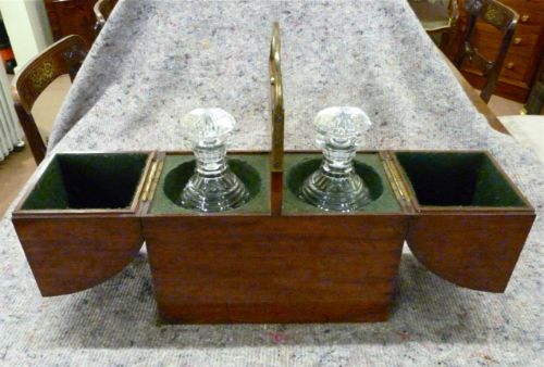 fig 1. A RARE GEORGIAN DECANTER BOX