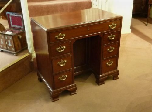 fig 1. GEORGE II MAHOGANY