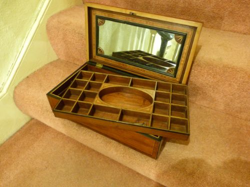 A Delightful George III Fitted Jewellery Box