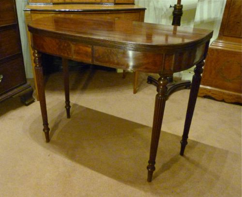 Gillows: A Mahogany Fold-over Tea Table