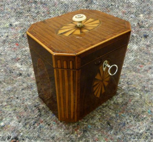 A Well-inlaid Cube Tea Caddy of Small Size