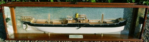 fig 1. LARGE SHIPOWNERS' MODEL OF A CARGO VESSEL