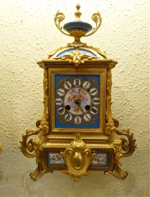 A Pretty French Porcelain-mounted Ormolu Mantle Clock