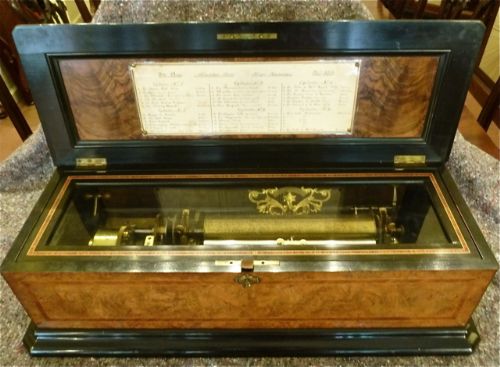Large Inter-changeable Music Box: 36 Tunes