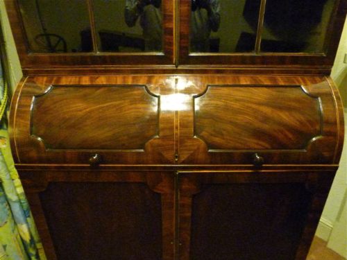fig 1. A FINE GEORGE III HEPPLEWHITE PERIOD BUREAU-BOOKCASE