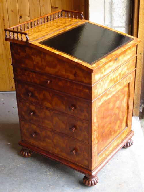 Satinwood Davenport by Gillows of Lancaster