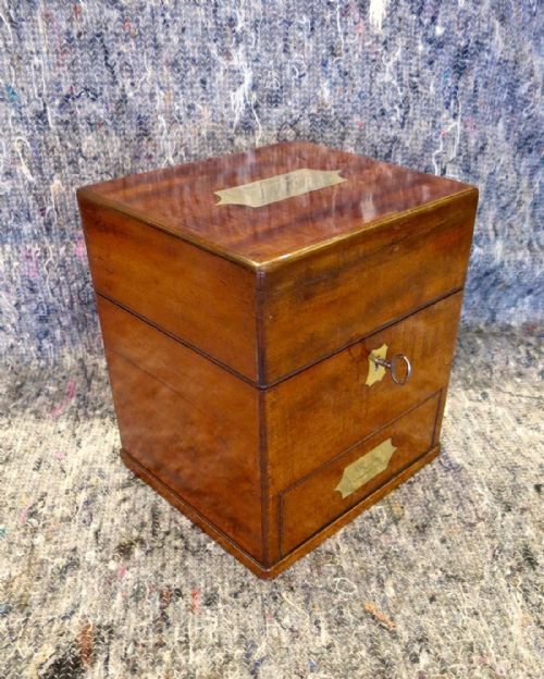 Fully-fitted Apothecary's or Medicine Box