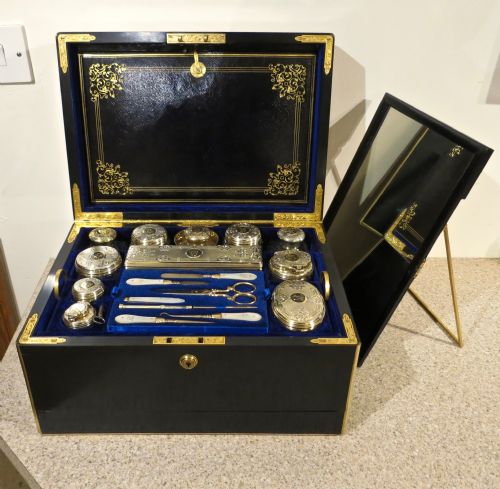 Wonderful Ladys Fitted Dressing Case