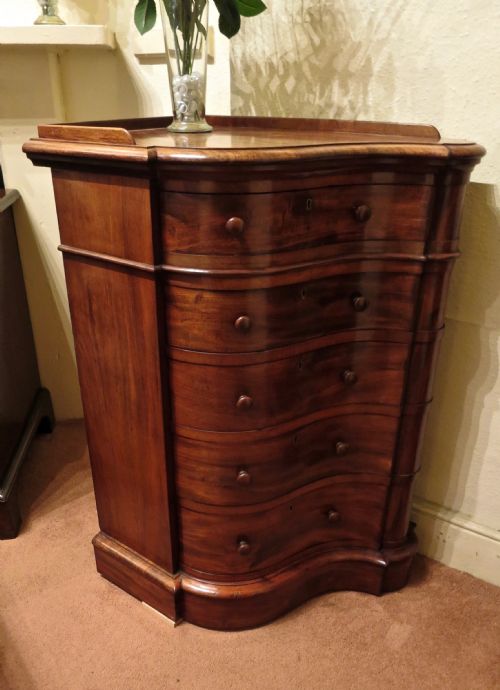 fig 1. UNUSUAL PAIR OF QUALITY CORNER CABINETS