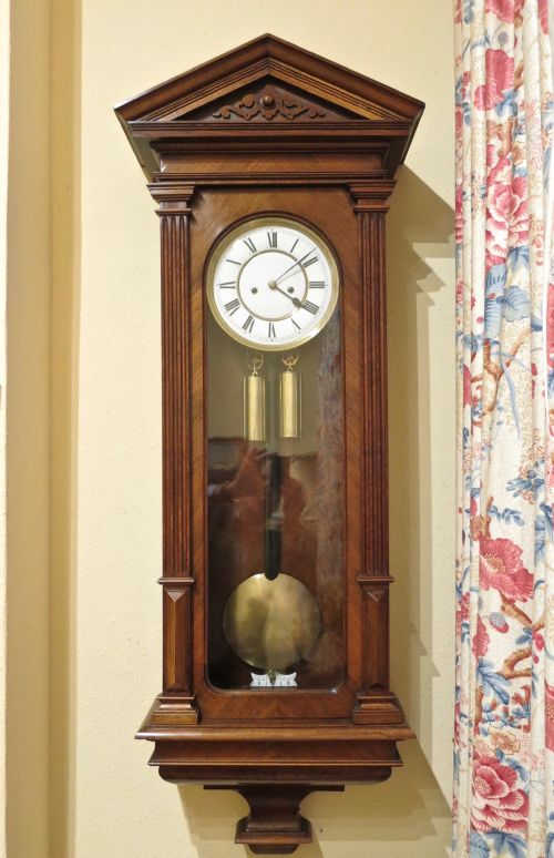 Two-weight Vienna Regulator Wall Clock
