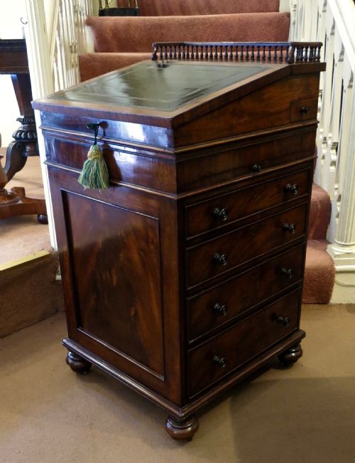 Gillows: Mahogany Sliding Top Davenport