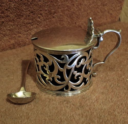 Early Victorian Silver Mustard Pot/spoon