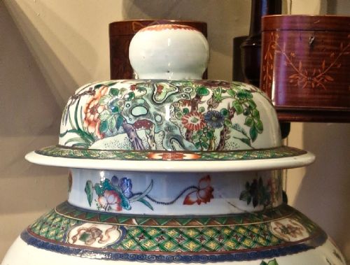 fig 1. LARGE IMPRESSIVE CHINESE PORCELAIN VASE
