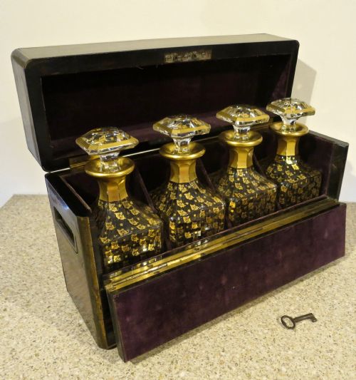 Exceptional Four-decanter Box