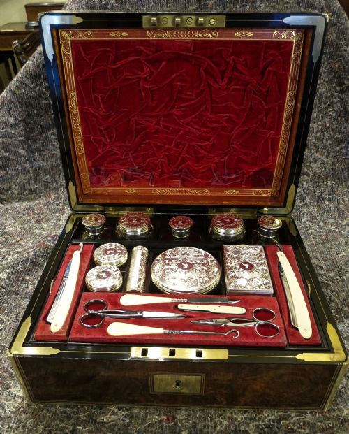 Beautifully Fitted Gentlemans' Dressing Case