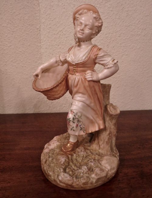 Fine Royal Worcester Figure by James Hadley