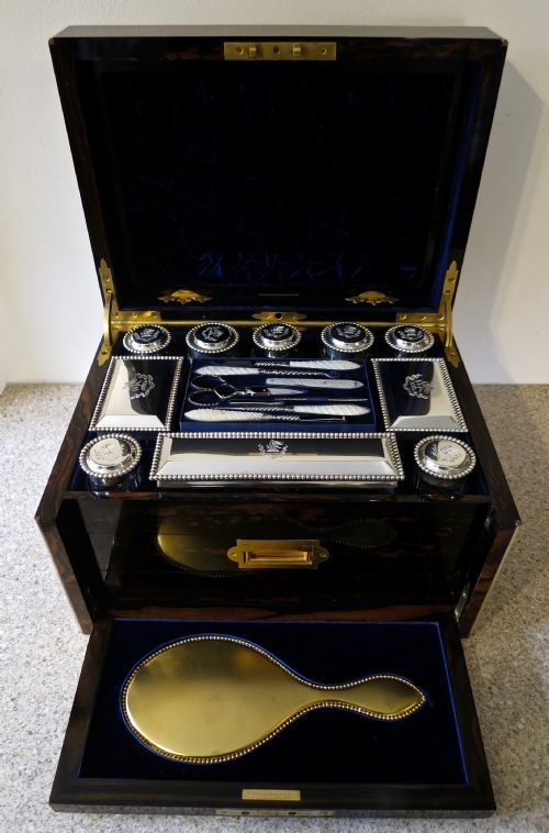 A Superb Lady's Dressing & Jewellery Case