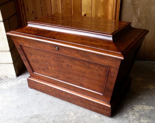 William IV Mahogany Wine Cellarette