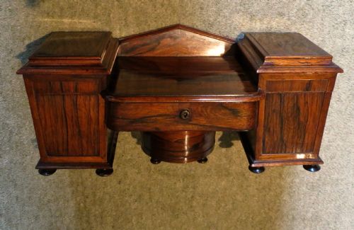 Fine "Sideboard" Tea Caddy in Rosewood