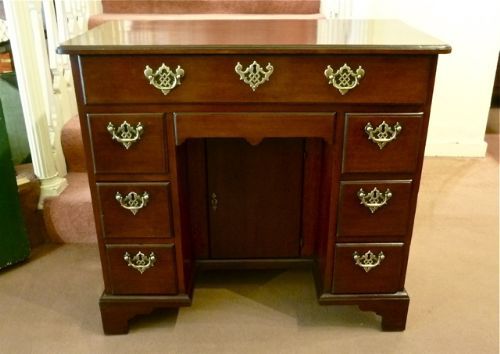 Good George II Kneehole Dressing Chest