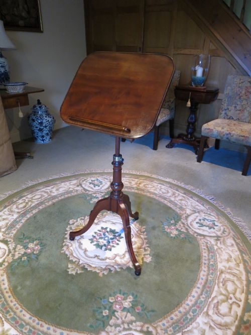 Metamorphic Wine Table/reading & Music Stand
