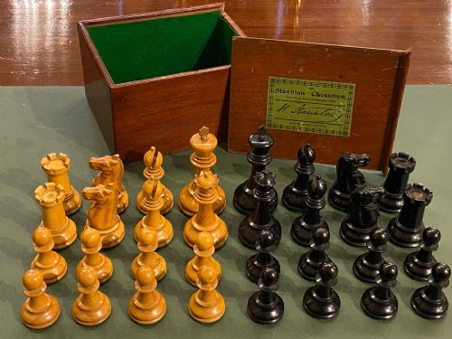Good Quality Boxed Ebony and Boxwood Staunton Chess Set