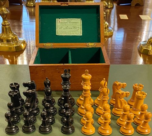 Good Quality Ebony and Boxwood Weighted Staunton Chess Set in Mahogany Box