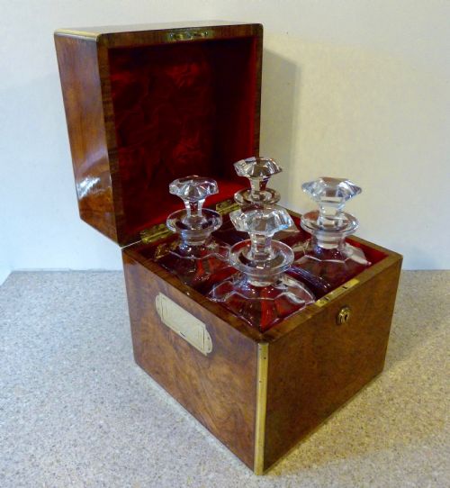 Good Burr Walnut Decanter Box