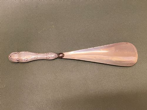 A Hallmarked Silver Handled Shoe Horn - Birmingham 1909