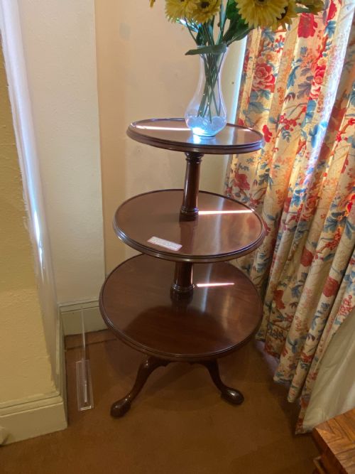 GEORGE III PERIOD 3TIER MAHOGANY DUMB WAITER - ADDITIONAL PHOTO 1