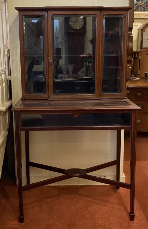 A LATE VICTORIANEDWARDIAN MAHOGANY GLAZED DISPLAY CABINET