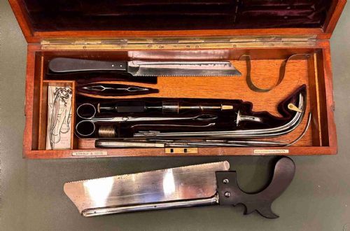 fig 1. A good early/mid 19th century boxed Surgeons tool set