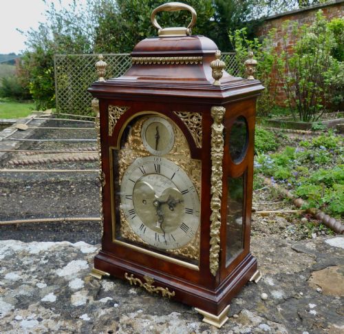 fig 1. A FINE ORIGINAL 18TH CENTURY BRACKET CLOCK