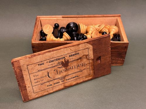 The Standard Box of Chessmen - Criterion Series (C.1920)