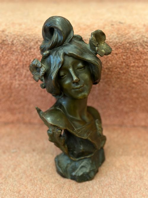 fig 1. Julien Caussé: A signed Art Nouveau 2-colour bronze bust of a pretty young lady (9 inches)