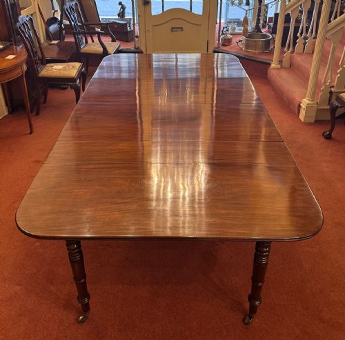 Georgian Mahogany Extending Dining Table with 3 Removable Leaves After the Designs of Wilkinson & Wilkinson of London