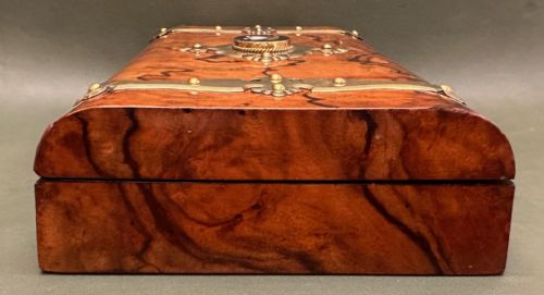 BRASS BOUND 'FIGURED' WALNUT CARDGAMES BOX BY GEORGE BETJEMANN - ADDITIONAL PHOTO 9