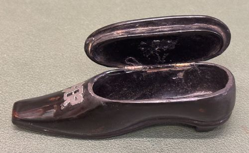 LATE 18TH EARLY 19TH CENTURY PAPIER MACH SNUFF SHOE - ADDITIONAL PHOTO 4