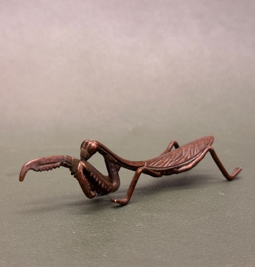 Early 20th Century Japanese Bronze Praying Mantis Okimono, 8.5cm