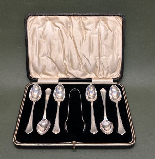 Boxed Set of Six Hallmarked Silver Teaspoons and Sugar Tongs. 