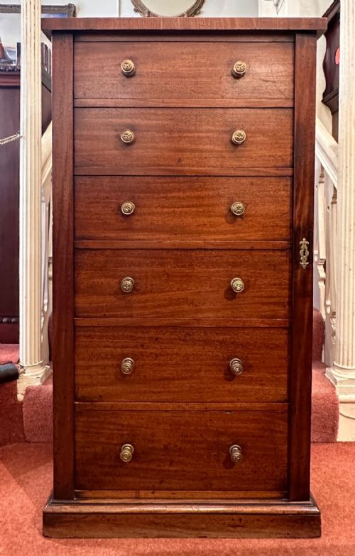 Victorian Mahogany Wellington Chest of Six Drawers C.1850.