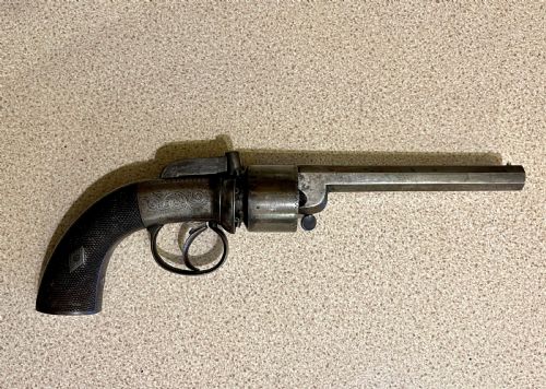 fig 1. AN EARLY ENGLISH CASED