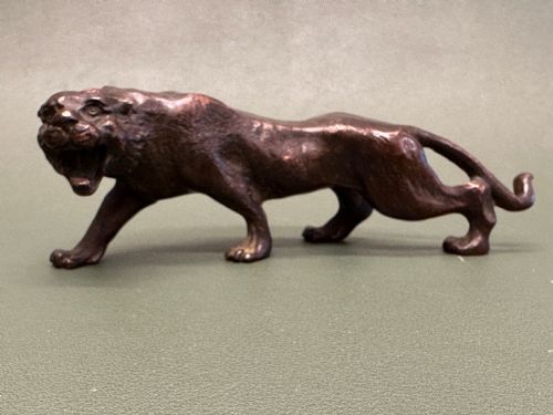 Japanese Meiji Period (1868-1912) Bronze Tiger Okimono.