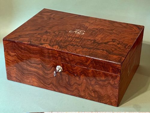 fig 1. LADY'S FULLY-FITTED DRESSING & JEWELLERY CASE