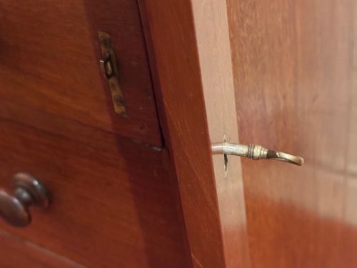 19TH CENTURY MAHOGANY WELLINGTON CHEST - ADDITIONAL PHOTO 9