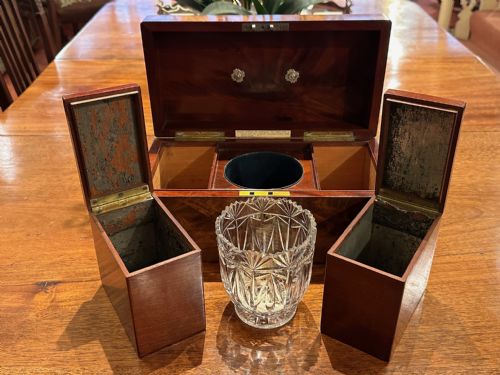 19TH CENTURY FLAME MAHOGANY DOUBLE TEA CADDY - ADDITIONAL PHOTO 1