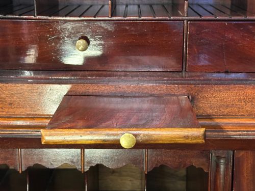 AN EXCEPTIONAL 18TH CENTURY GEORGE II BUREAU BOOKCASE - ADDITIONAL PHOTO 8