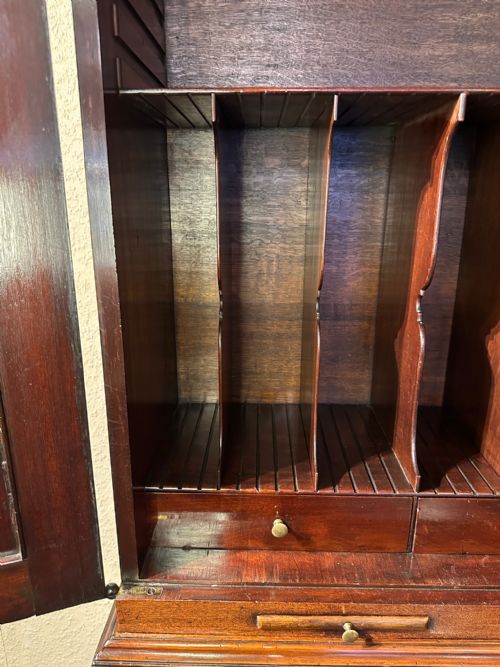 AN EXCEPTIONAL 18TH CENTURY GEORGE II BUREAU BOOKCASE - ADDITIONAL PHOTO 14