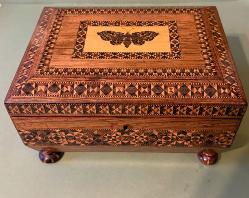 FINE TUNBRIDGE FITTED SEWING BOX - ADDITIONAL PHOTO 6