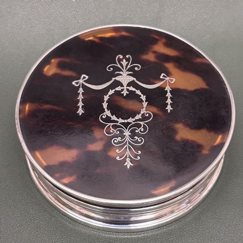 English Silver & Tortoiseshell Circular Box – Birmingham 1915.